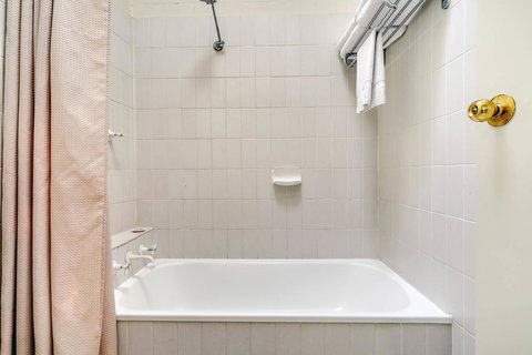 Prince Of Wales Hotel - ACT Tourism 4