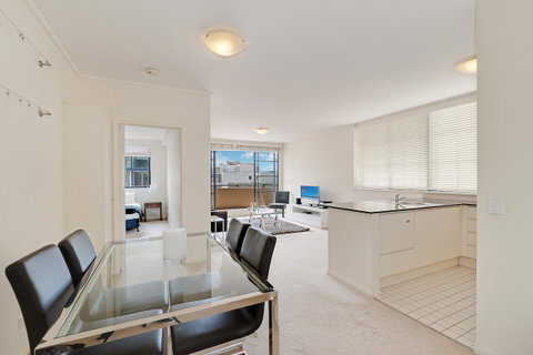 Wyndel Apartments - Apex North Sydney - ACT Tourism 4