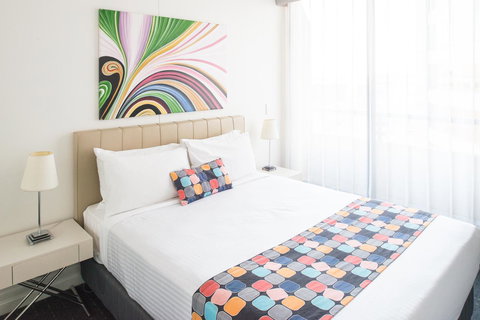 Seasons Harbour Plaza - ACT Tourism 0