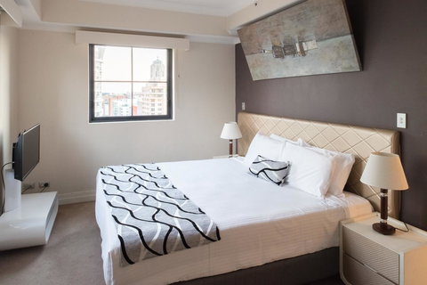 Seasons Harbour Plaza - ACT Tourism 14
