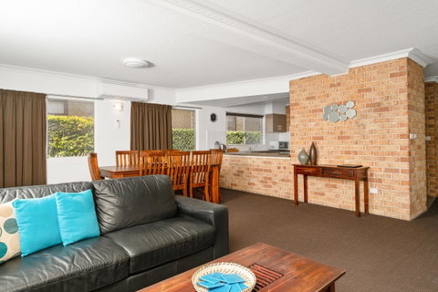 Wollongbar Motel - ACT Tourism 22