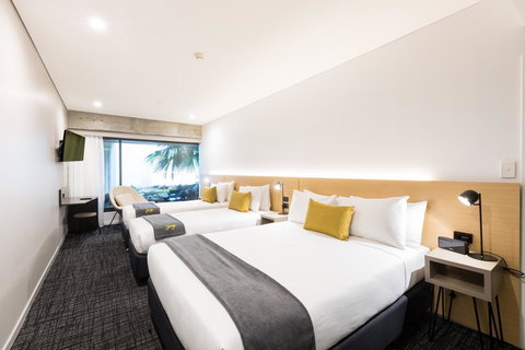 Song Hotel Sydney - ACT Tourism 11