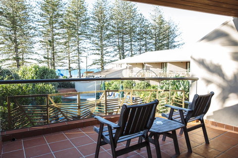 Beach Hotel Resort - ACT Tourism 2