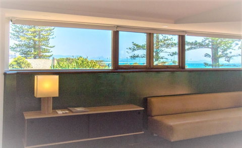 Beach Hotel Resort - ACT Tourism 13