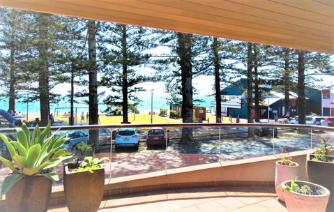Beach Hotel Resort - ACT Tourism 19