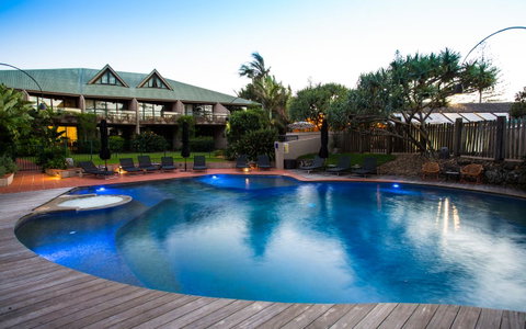 Beach Hotel Resort - ACT Tourism 30