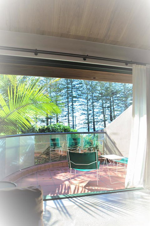 Beach Hotel Resort - ACT Tourism 8