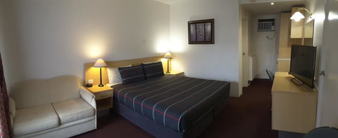 Cooma Motor Lodge Motel - ACT Tourism 7