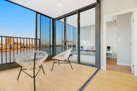 Brand New 3 Bedrooms Apt with Waterfront View