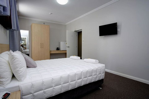 Lakes And Ocean Hotel Forster - ACT Tourism 15