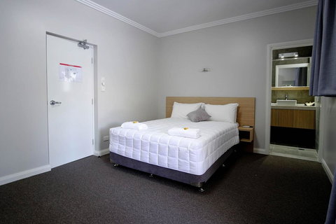 Lakes And Ocean Hotel Forster - ACT Tourism 13
