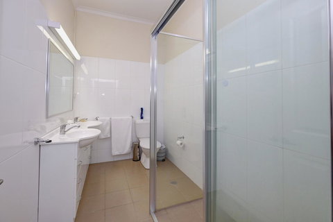 Lakes And Ocean Hotel Forster - ACT Tourism 2