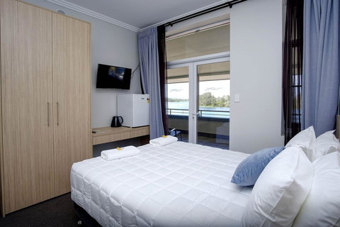 Lakes And Ocean Hotel Forster - ACT Tourism 30