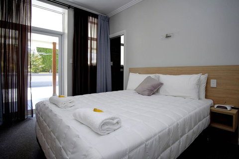 Lakes And Ocean Hotel Forster - ACT Tourism 20