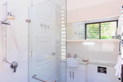 By The Beach B&B Self Contained Apartments - ACT Tourism 10