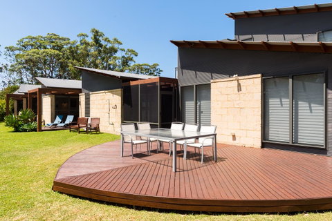 By The Beach B&B Self Contained Apartments - ACT Tourism 2
