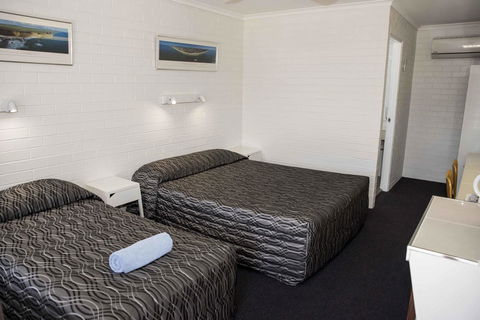 Coastal Bay Motel - ACT Tourism 31