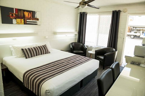Coastal Bay Motel - ACT Tourism 27