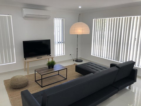 44A Adelaide Street - ACT Tourism 5
