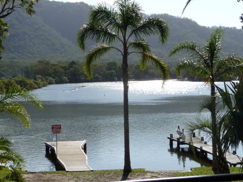 Pelican H2O One & Two Bedroom Apartments - ACT Tourism 2