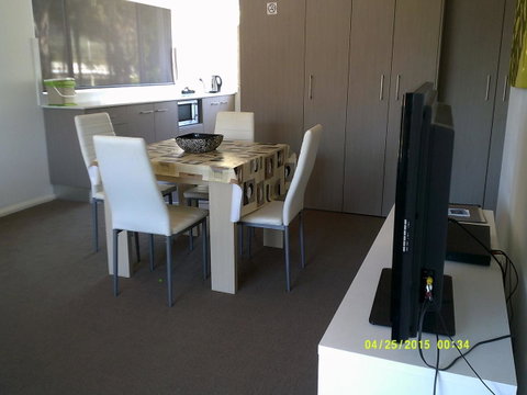 Pelican H2O One & Two Bedroom Apartments - ACT Tourism 27