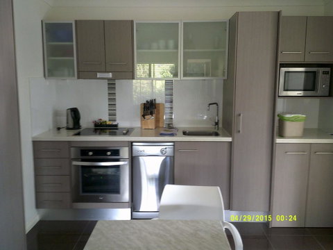 Pelican H2O One & Two Bedroom Apartments - ACT Tourism 16