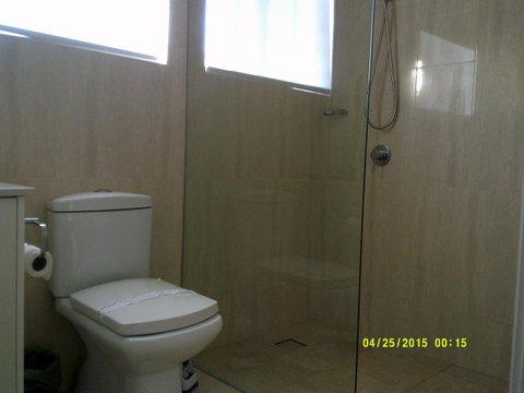 Pelican H2O One & Two Bedroom Apartments - ACT Tourism 26