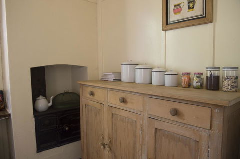 Hillview Heritage Hotel - ACT Tourism 3