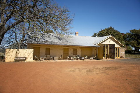 Hillview Heritage Hotel - ACT Tourism 1