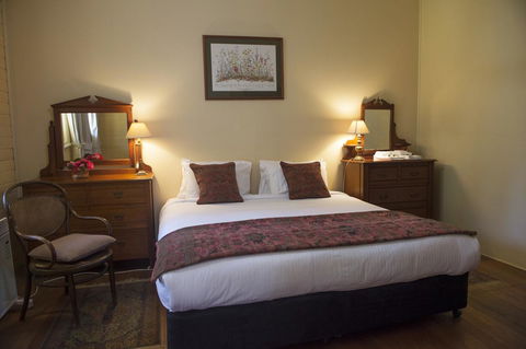 Hillview Heritage Hotel - ACT Tourism 7