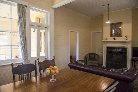 Hillview Heritage Hotel - ACT Tourism 4