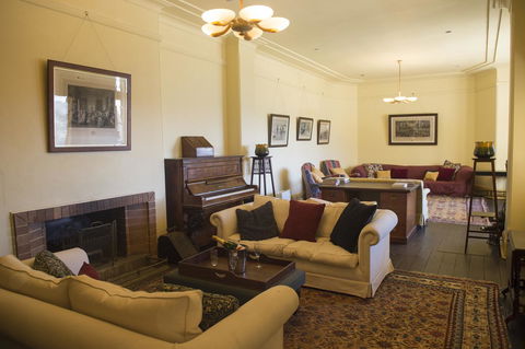 Hillview Heritage Hotel - ACT Tourism 9
