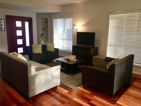 Encore Apartments - ACT Tourism 5