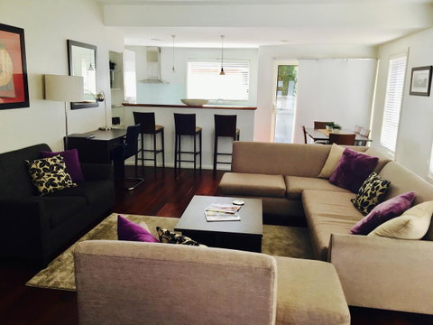 Encore Apartments - ACT Tourism 1