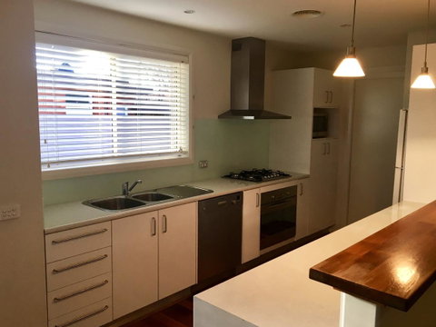 Encore Apartments - ACT Tourism 2