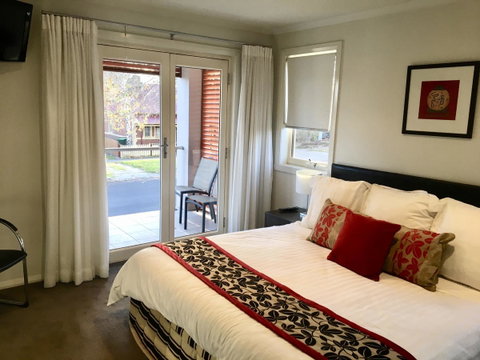Encore Apartments - ACT Tourism 4