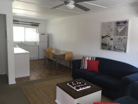 Tomaree Lodge - ACT Tourism 1