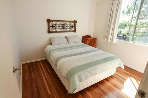 Valla's Beach House - ACT Tourism 19