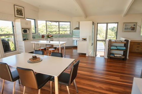 Valla's Beach House - ACT Tourism 10