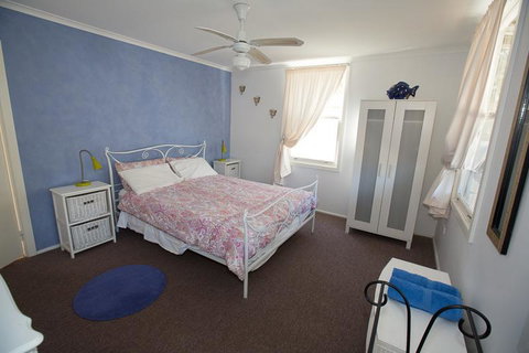 Bush & Bay Cottage - ACT Tourism 8