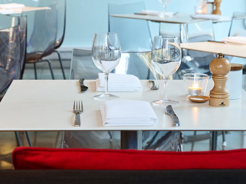 Hotel Urban St Leonards - ACT Tourism 5