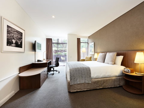 Hotel Urban St Leonards - ACT Tourism 12