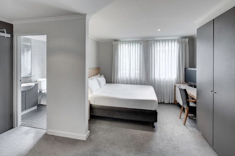 Adina Apartment Hotel Chippendale - ACT Tourism 1