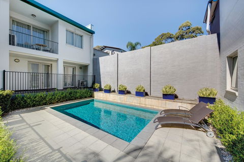 Adina Apartment Hotel Chippendale - ACT Tourism 2
