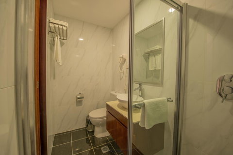 Megaboom City Hotel - ACT Tourism 19