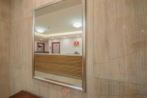Megaboom City Hotel - ACT Tourism 10