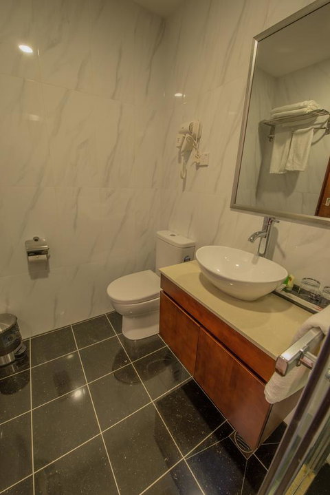 Megaboom City Hotel - ACT Tourism 8