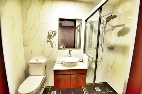 Megaboom City Hotel - ACT Tourism 12