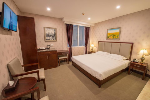 Megaboom City Hotel - ACT Tourism 1