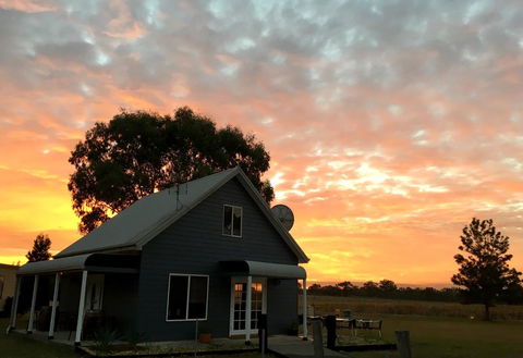 Madigan Wine Country Cottages - ACT Tourism 15